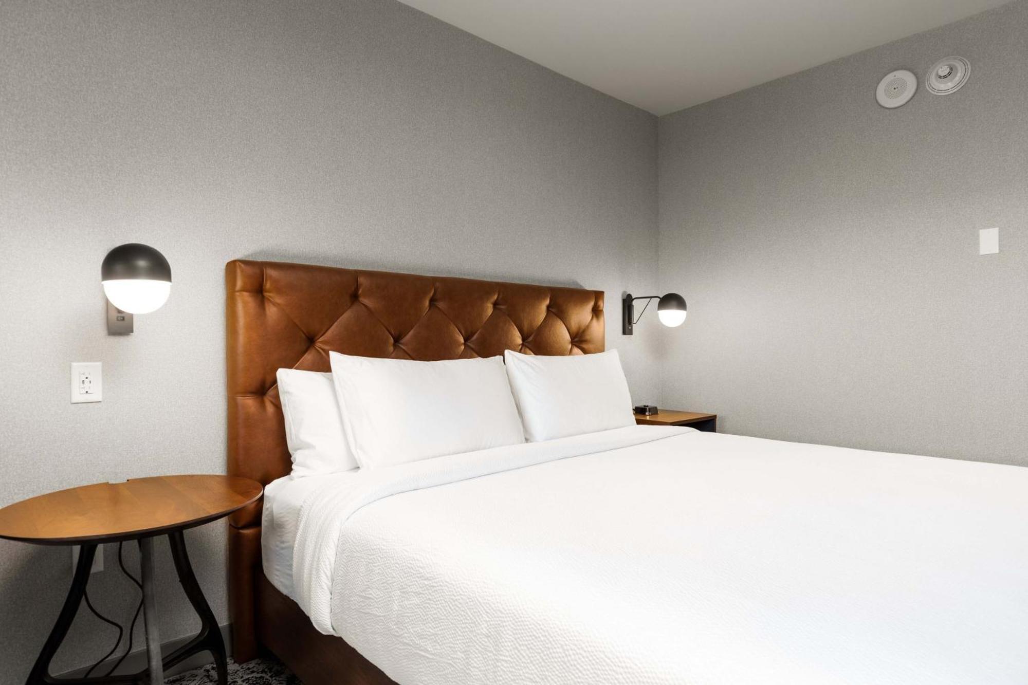 Four Points By Sheraton Kelowna Airport Exterior foto