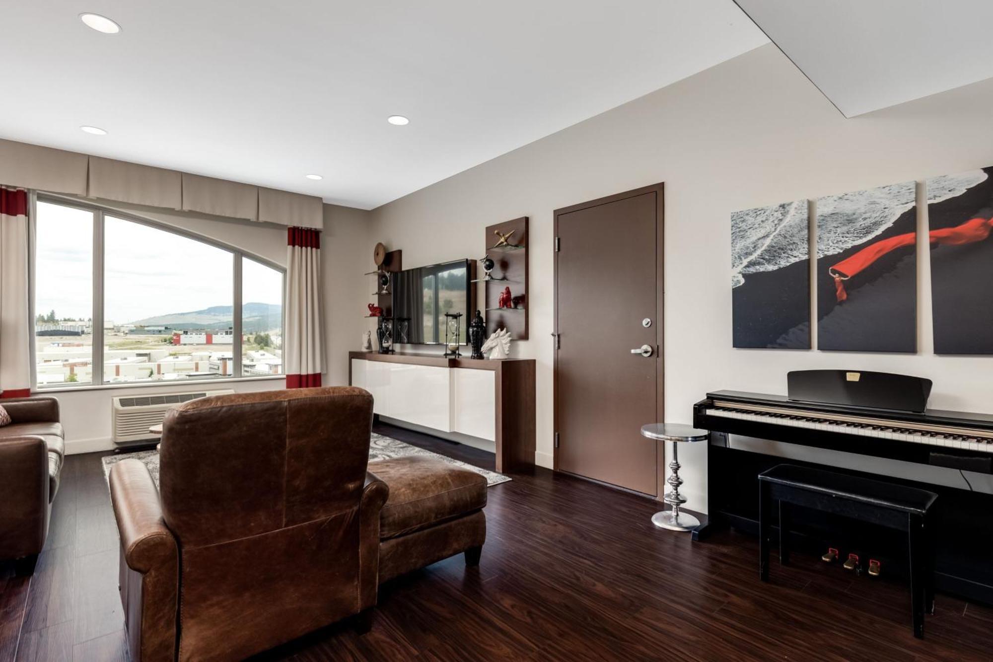 Four Points By Sheraton Kelowna Airport Exterior foto